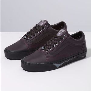 Size 8 Harry Potter vans.